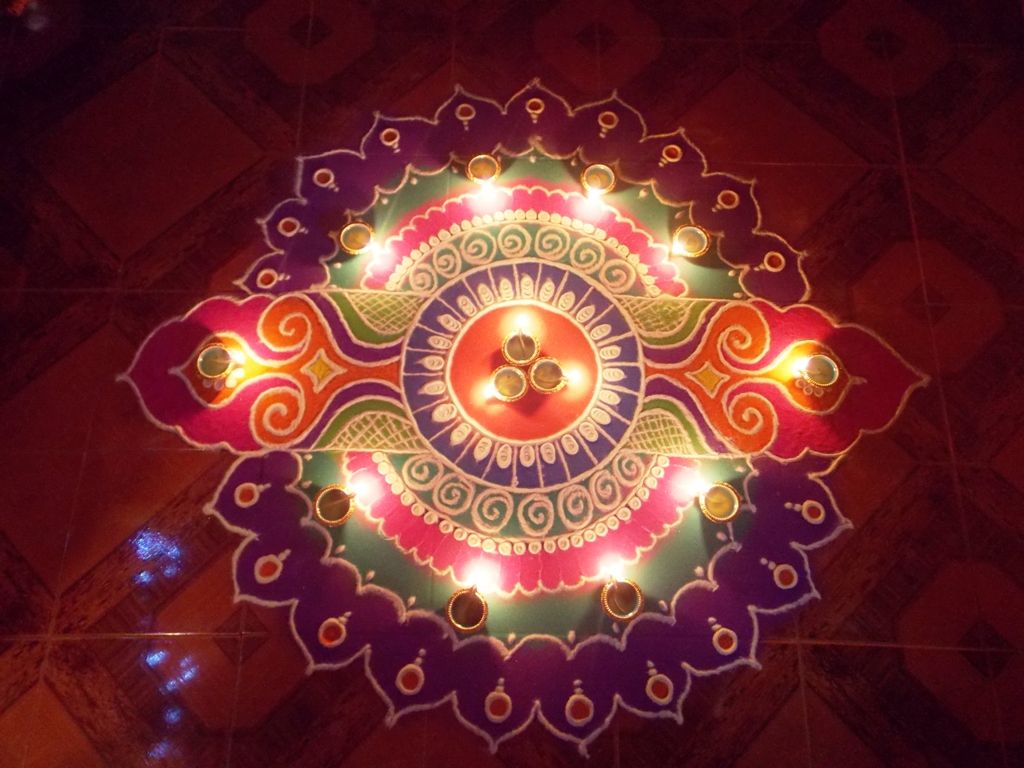 Diya Deepak Diwali Rangoli in Goa (c) By Dinesh Korgaokar - Own work, CC BY-SA 4.0, https://commons.wikimedia.org/w/index.php?curid=36581728