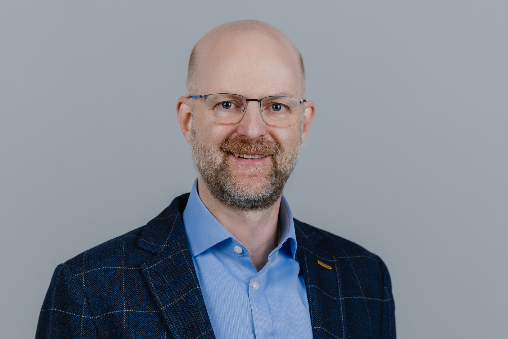 Dr.  Arnd Küppers