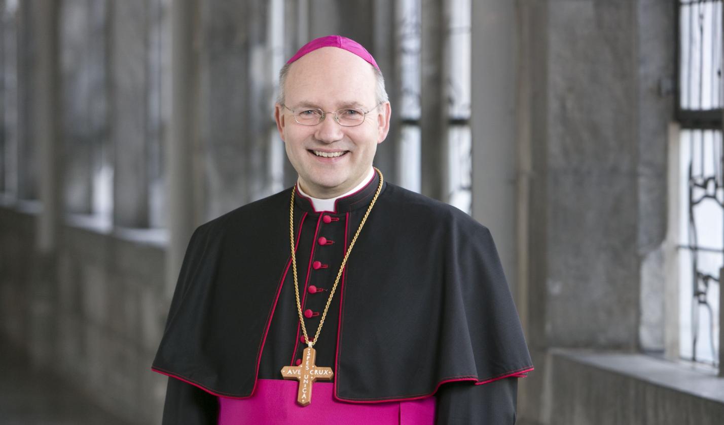 Bischof Dr. Helmut Dieser