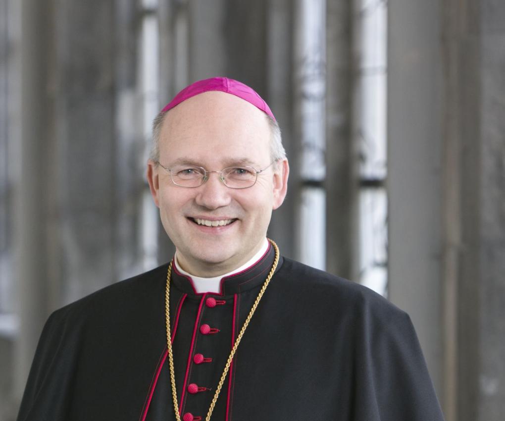 Bischof Dr. Helmut Dieser