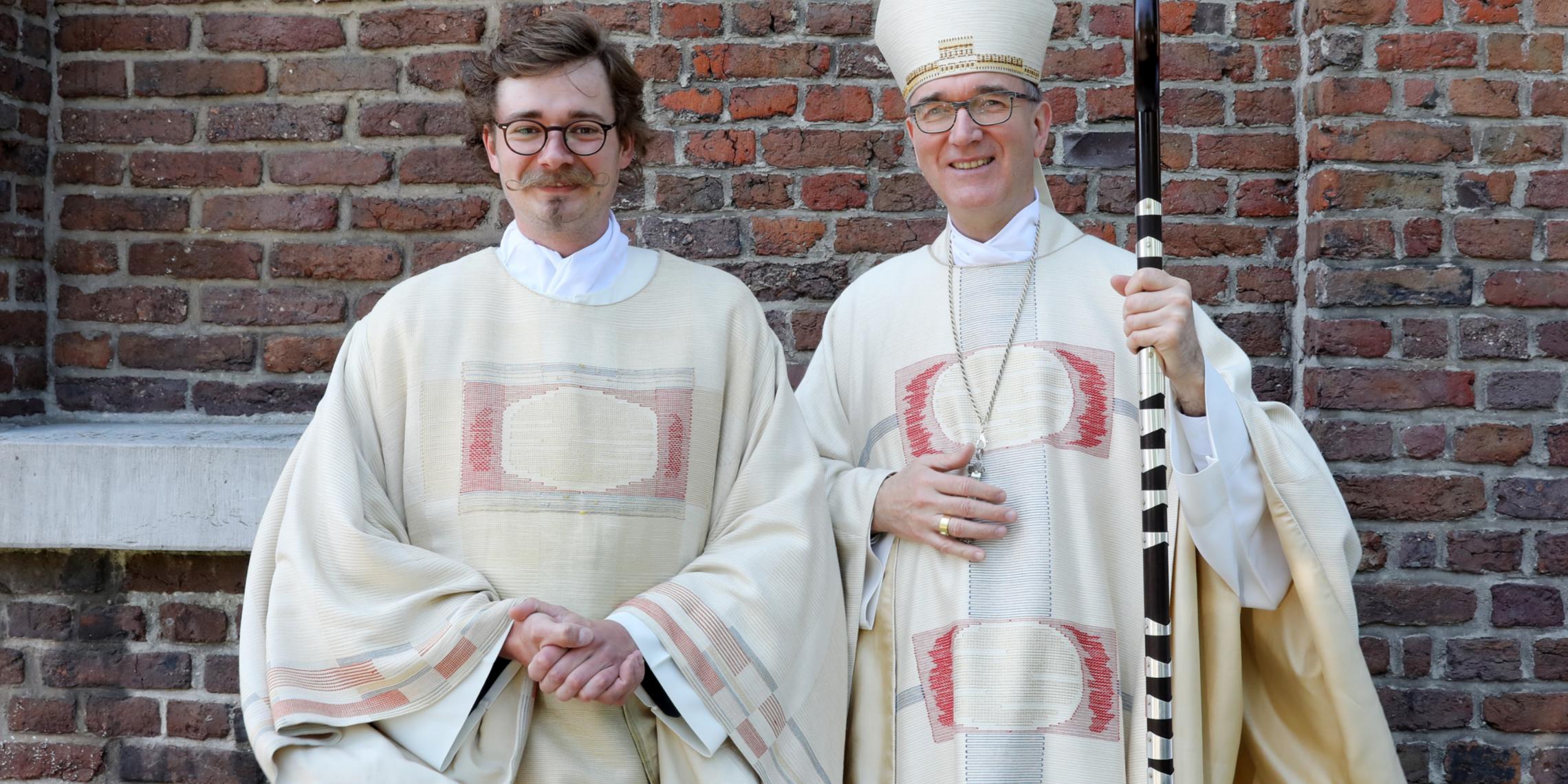 Diakon Christoph Glanz und Weihbischof Karl Borsch