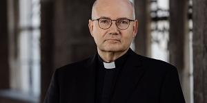 Bischof Dieser freut sich, dass die seelsorgliche Praxis eine tiefgehende pastoral-theologische Begründung erfährt.