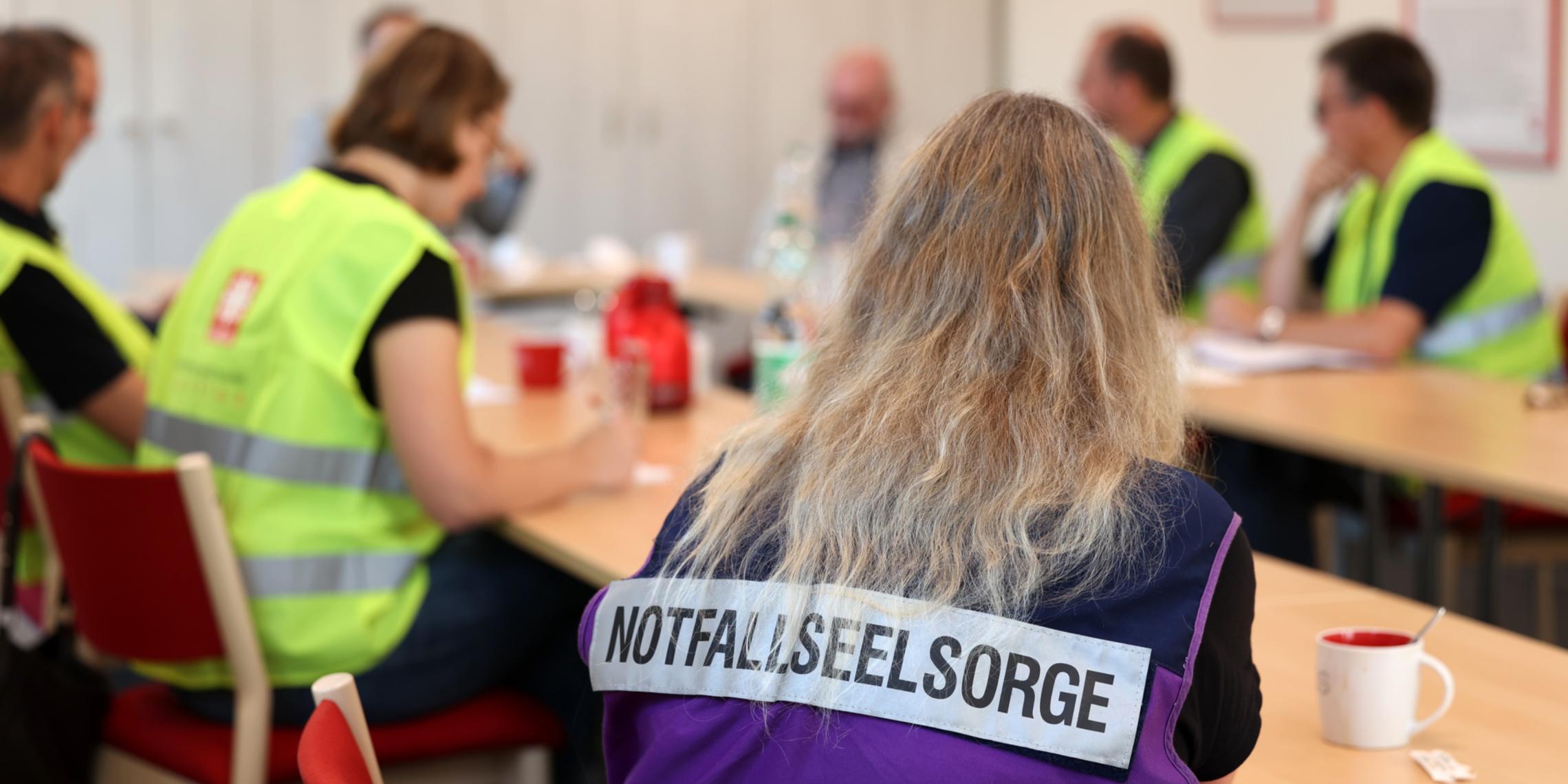 Auch unmittelbar nach der Flutkatastrophe im Juli waren die Einsatzkräfte der Notfallseelsorge in der Region im Einsatz