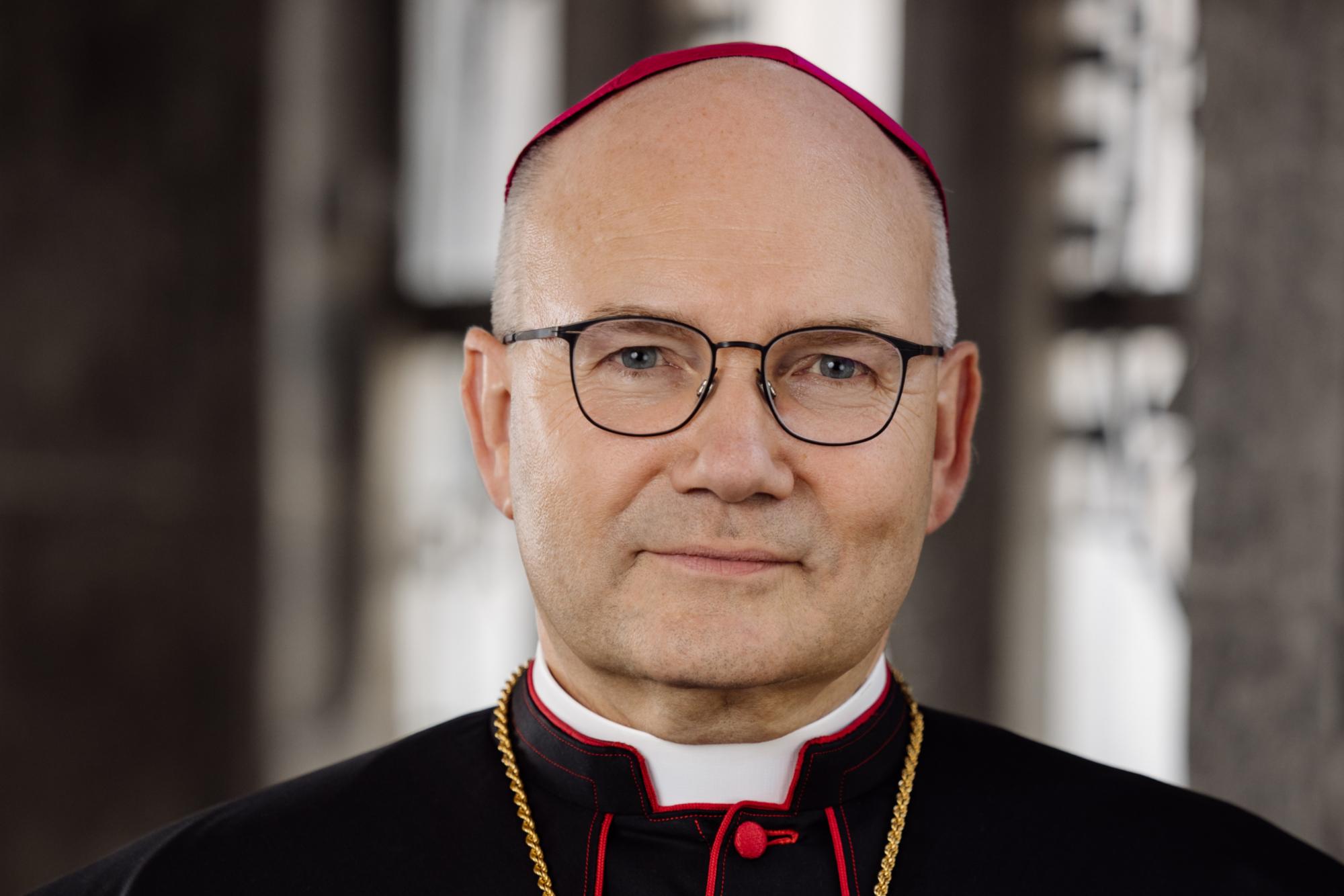 Bischof Helmut Dieser: 