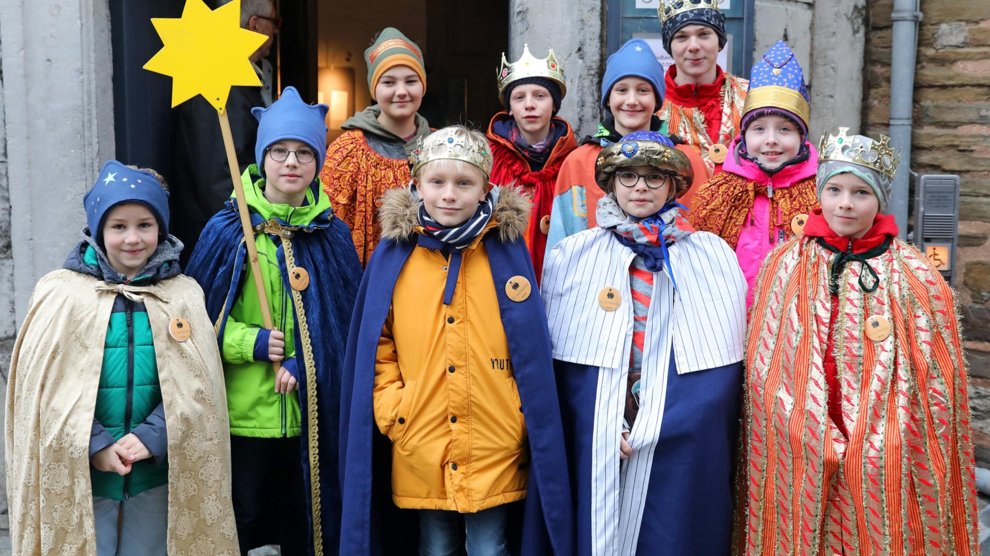 Mädchen und Jungen aus 272 Gemeinden und Gruppen waren als Sternsinger im Bistum Aachen unterwegs.