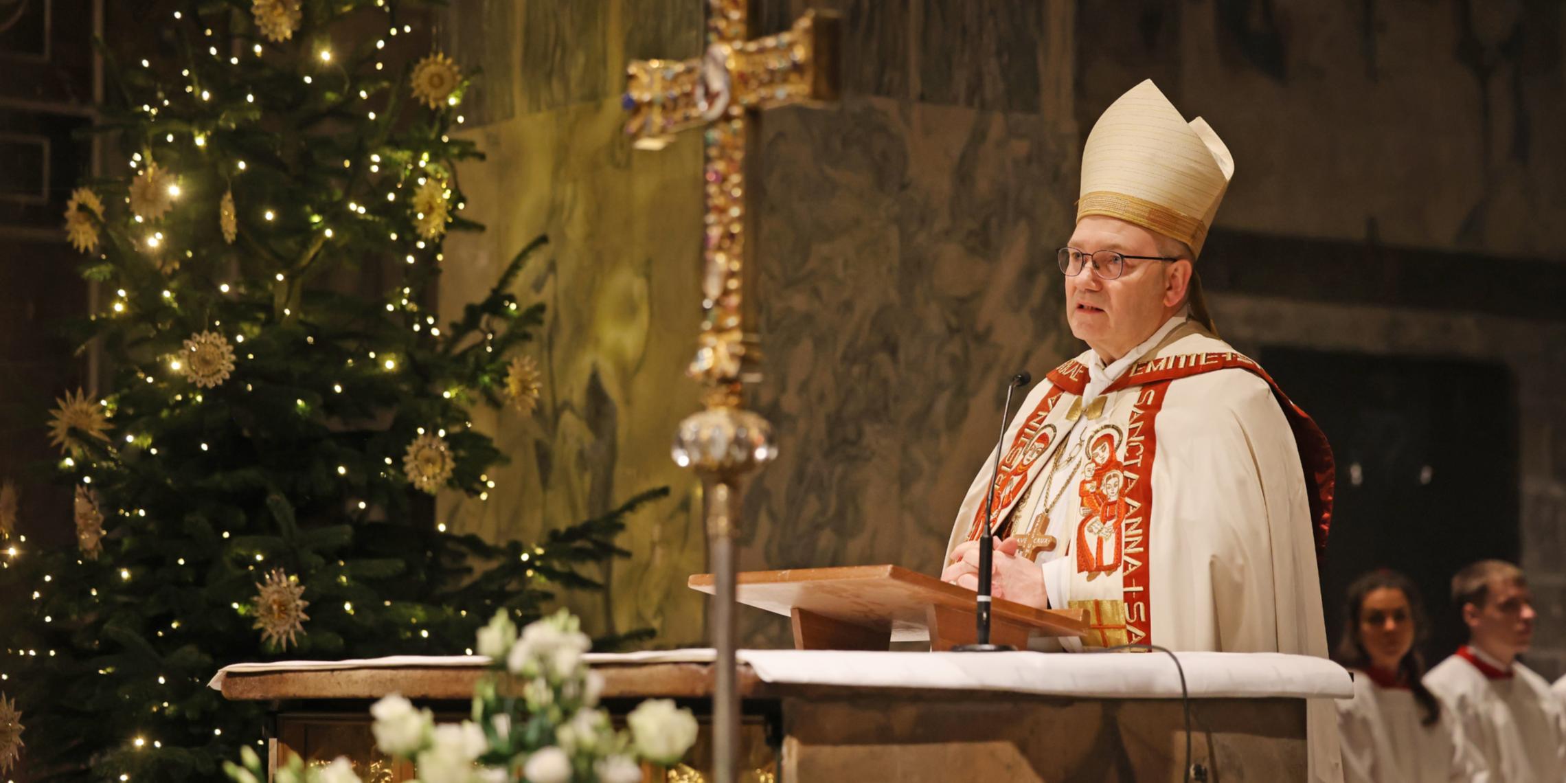 Bischof Dr Helmut Dieser warnt vor einem radikalen Individualismus.