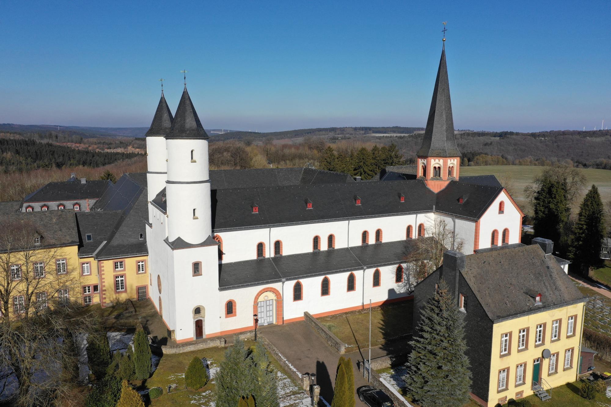 Start und Zielpunkt des Tages ist das Kloster Steinfeld in der Eifel.