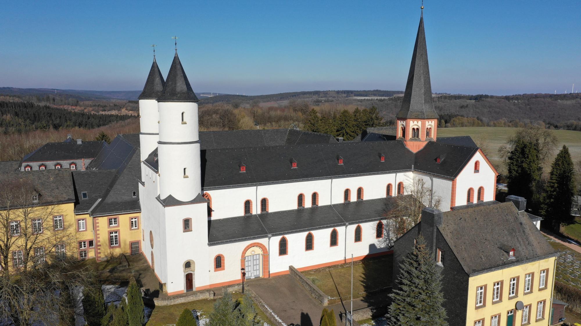 Start und Zielpunkt des Tages ist das Kloster Steinfeld in der Eifel.