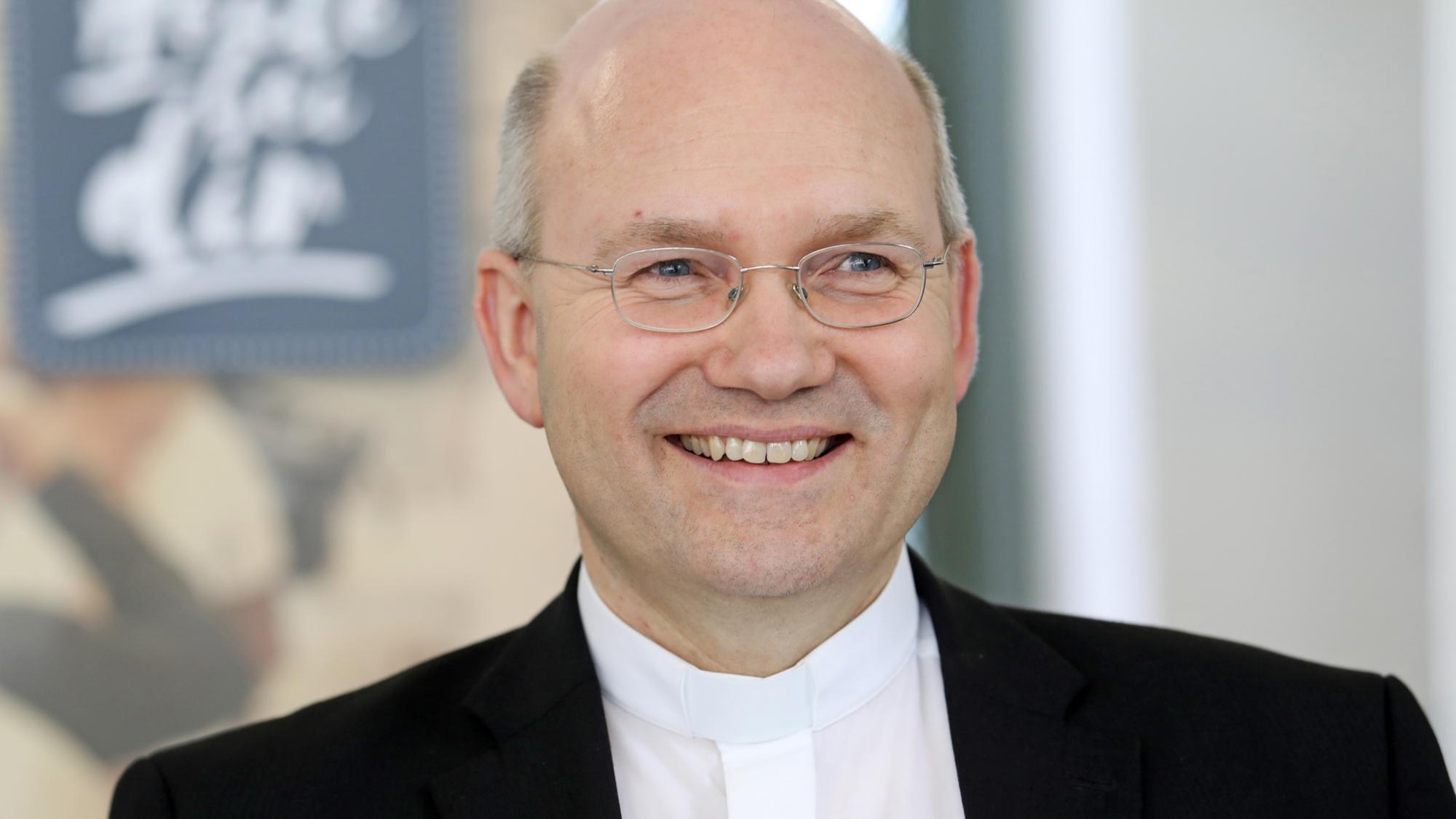 Direkter Austausch: Zweiter Facebook-Chat mit Bischof Dr. Helmut Dieser