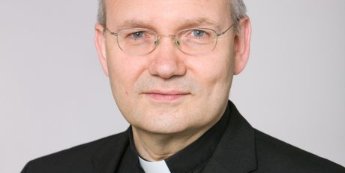 Bischof Dr. Helmut Dieser
