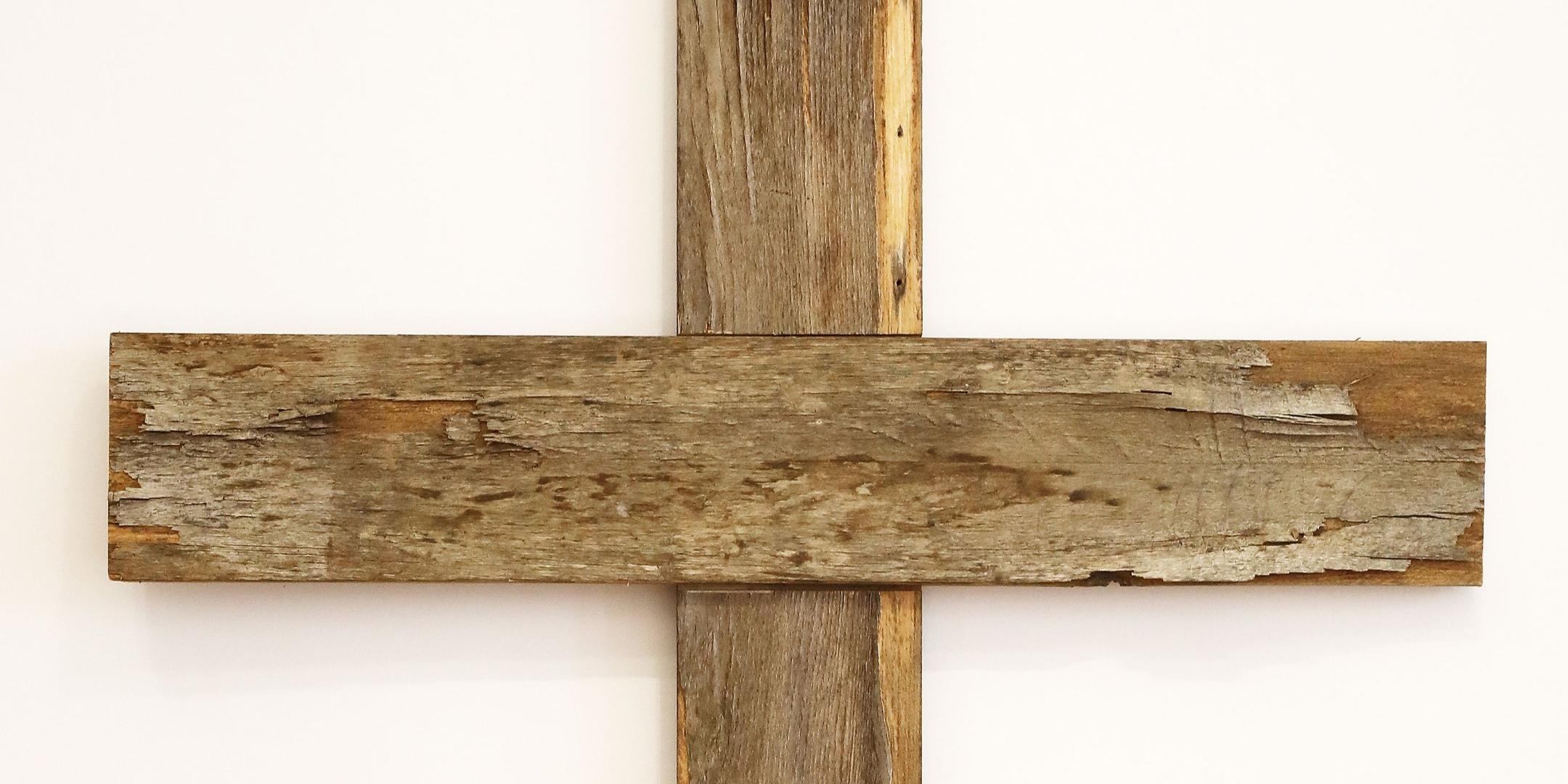 Holzkreuz - Fastenhirtenbrief 2020