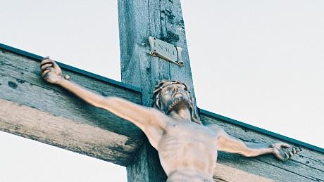 „Vor dem Kreuz zu erkennen, dass ich ein Sünder bin und er auch meine Sünde beichtet, das ist keine Schande, sondern Gnade!“ , unterstrich Dieser in der Karfreitagsliturgie im Aachener Dom.