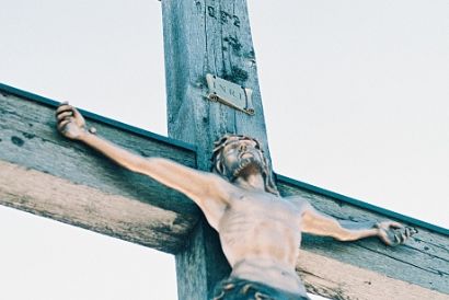 „Vor dem Kreuz zu erkennen, dass ich ein Sünder bin und er auch meine Sünde beichtet, das ist keine Schande, sondern Gnade!“ , unterstrich Dieser in der Karfreitagsliturgie im Aachener Dom.