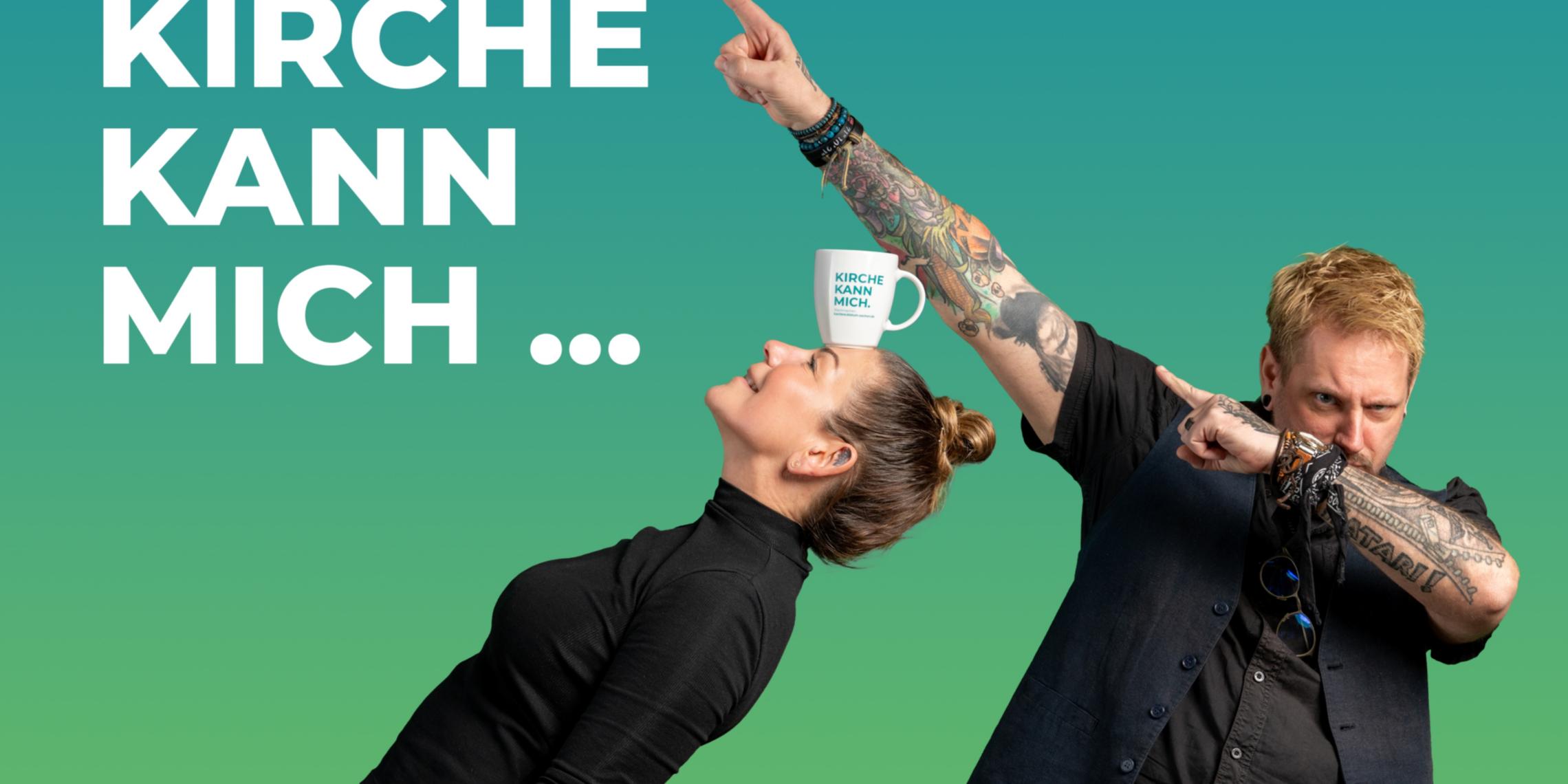 Simone Haupt und Marc Schmitz sind in der mobilen Jugendarbeit in Düren aktiv und werben für das neue Karriereportal des Bistums Aachen.