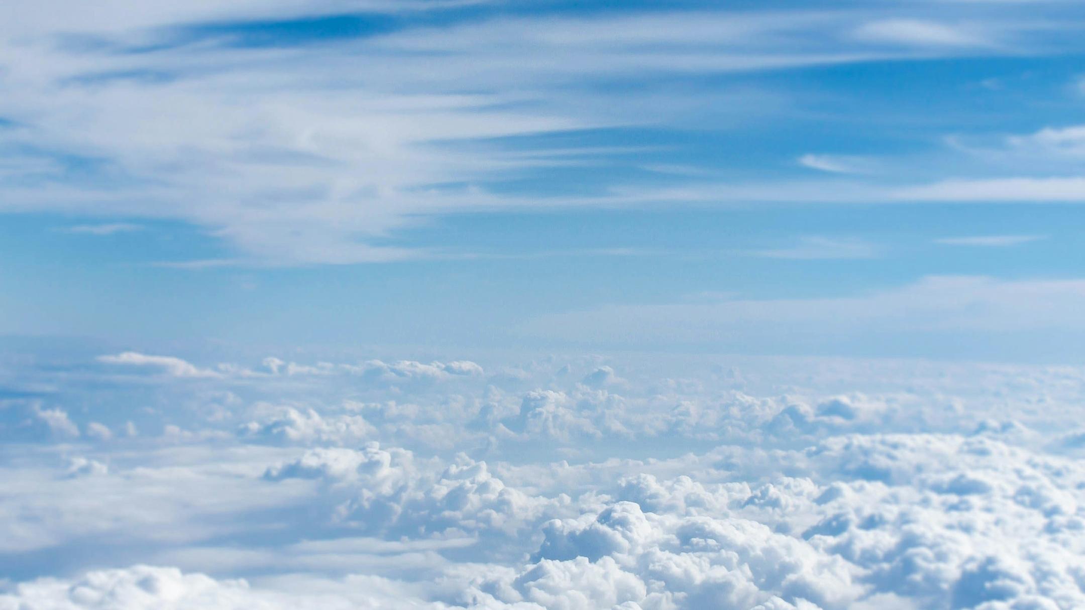 Wolken, vom Flugzeug aus gesehen