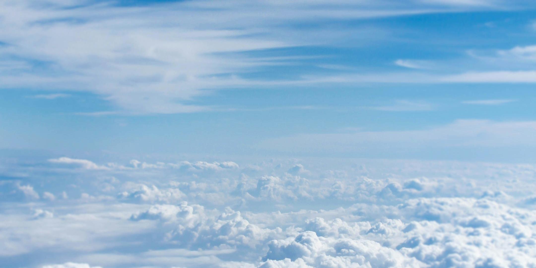 Wolken, vom Flugzeug aus gesehen