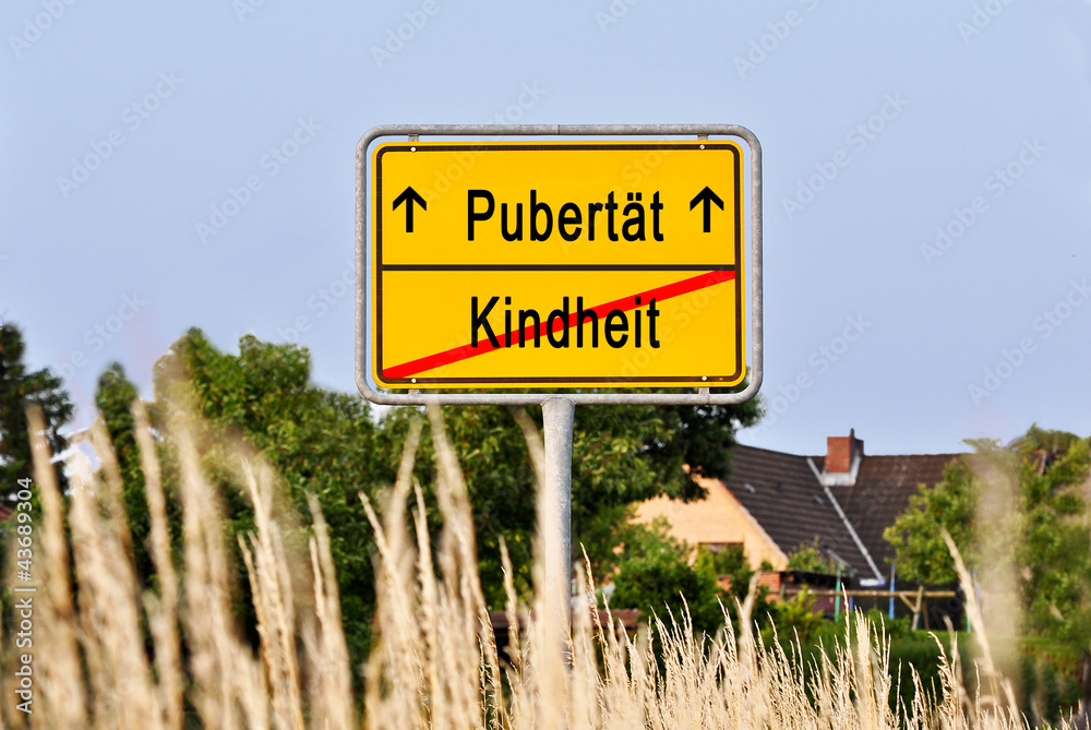 Pubertät (c) https://stock.adobe.com/de/images/pubertat-kindheit/43689304