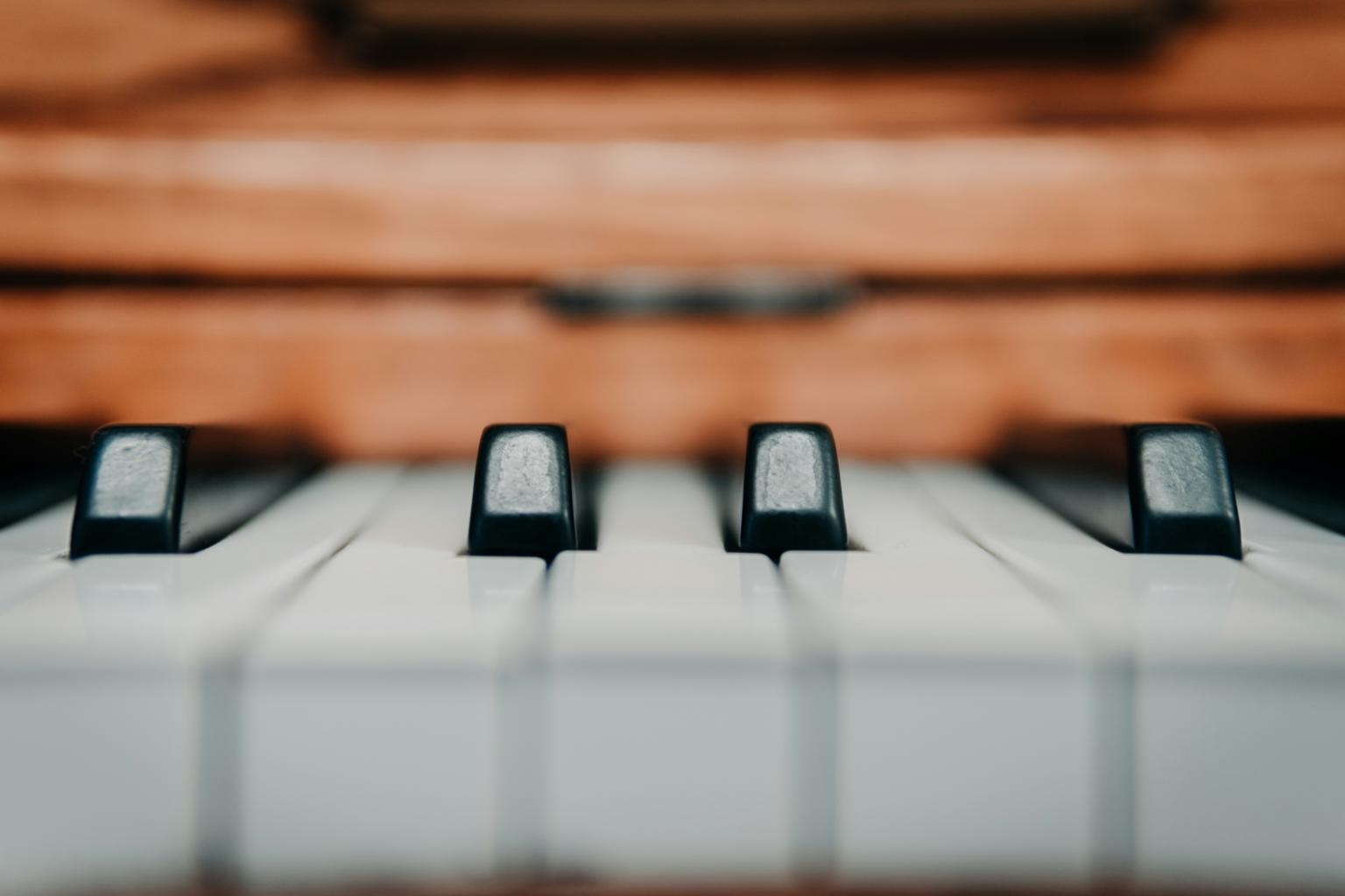 Orgel (c) Foto von Andrik Langfield auf Unsplash