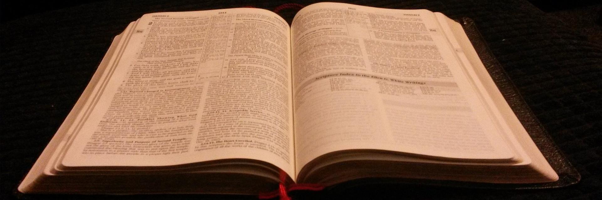 Bibel (c) www.pixabay.com