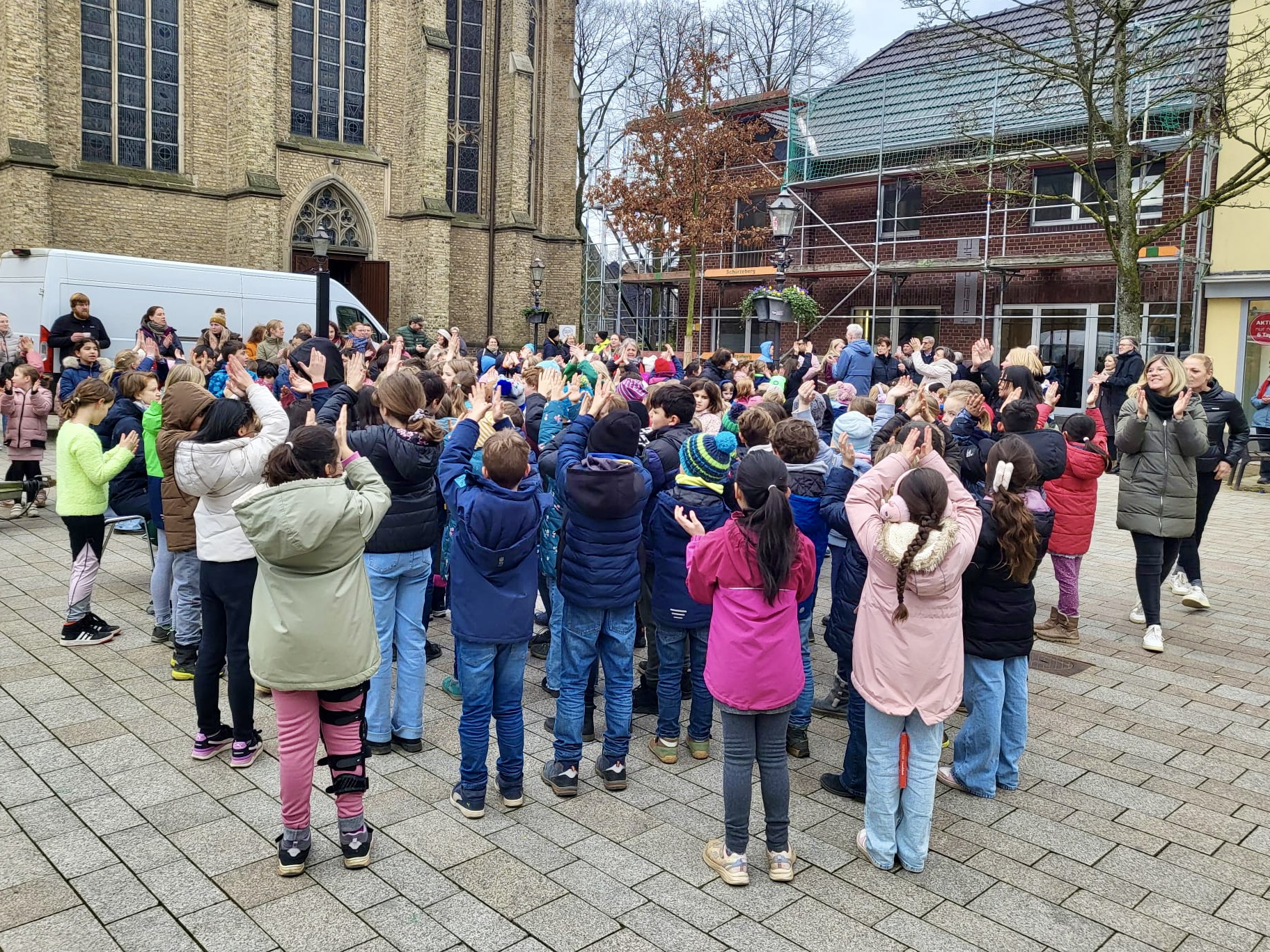 Flashmob Grundschule (c) Friederike Braun
