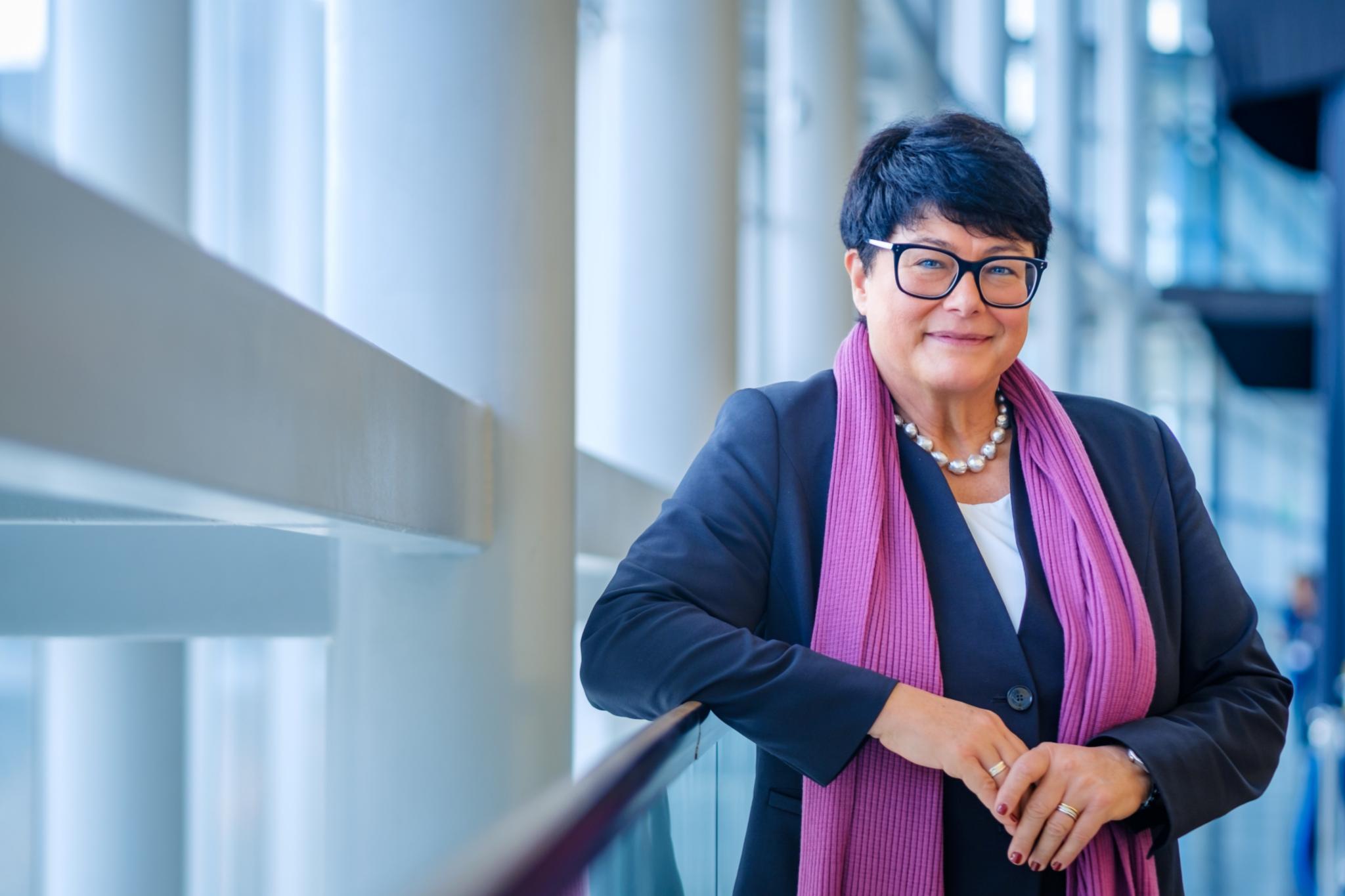 Porträtfoto von Sabine Verheyen