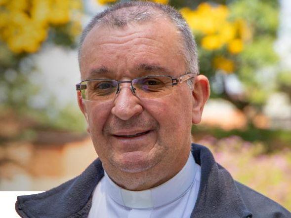 Der neue Leiter der Abteilung Orte von Kirche der kolumbianischen Bischofskonferenz: Padre John Mario Mesa Palacio.