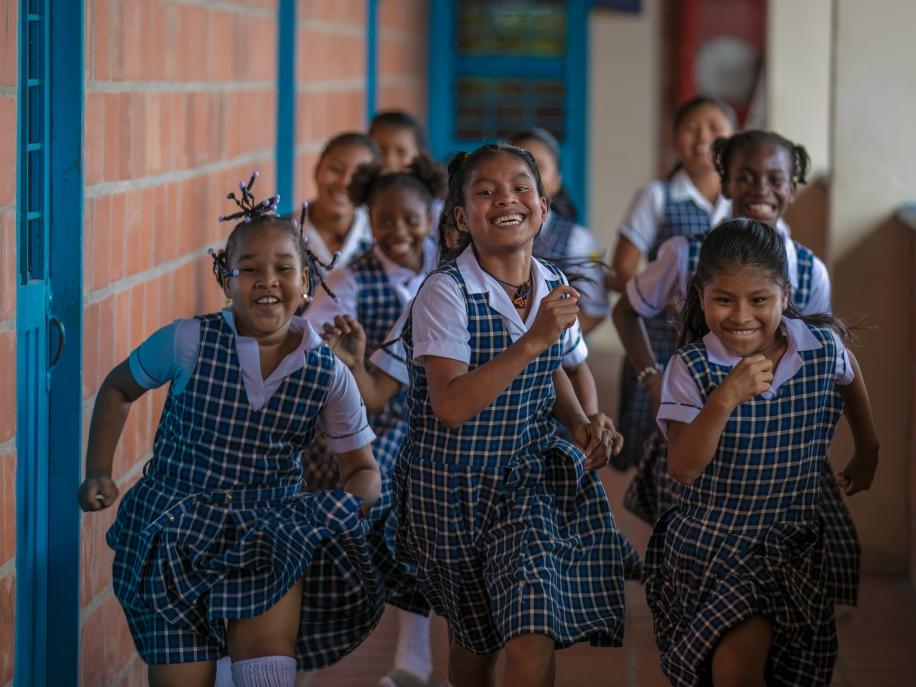 Die Schülerinnen aus dem CASA-HOGAR-Wohnheim Niña María im Colegio Diocesano.