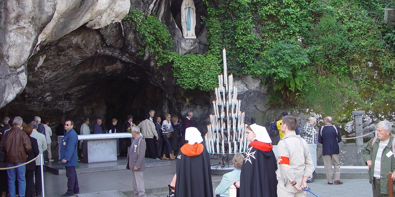 Grotte in Lourdes (c) Krankenbruderschaft Rhein-Maas