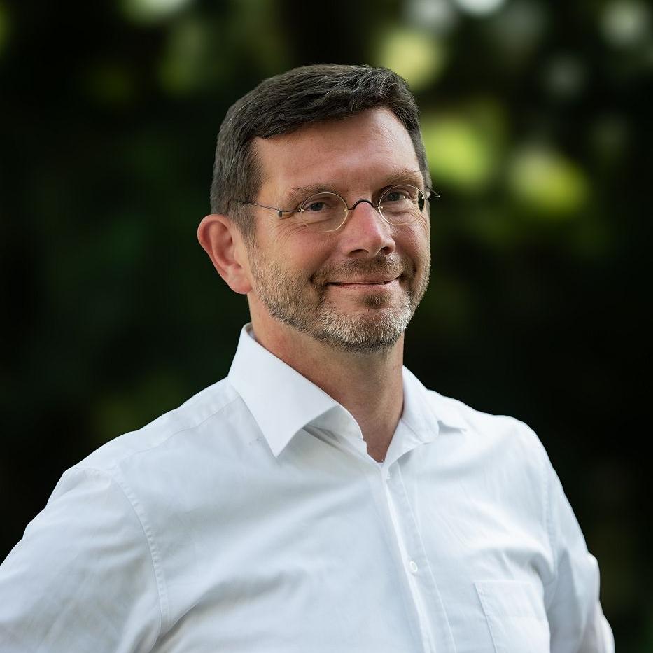 Pfr.  Frank Hendriks