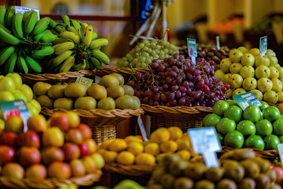 Markt mit tropischen Früchten (c) www.pixabay.com