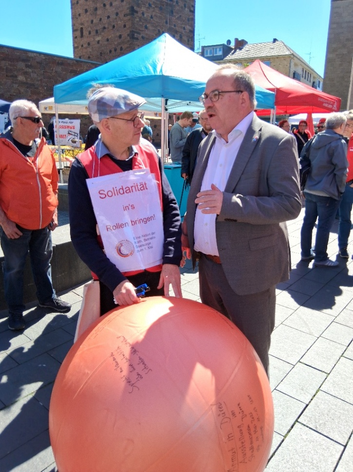 Solidarität ins Rollen bringen