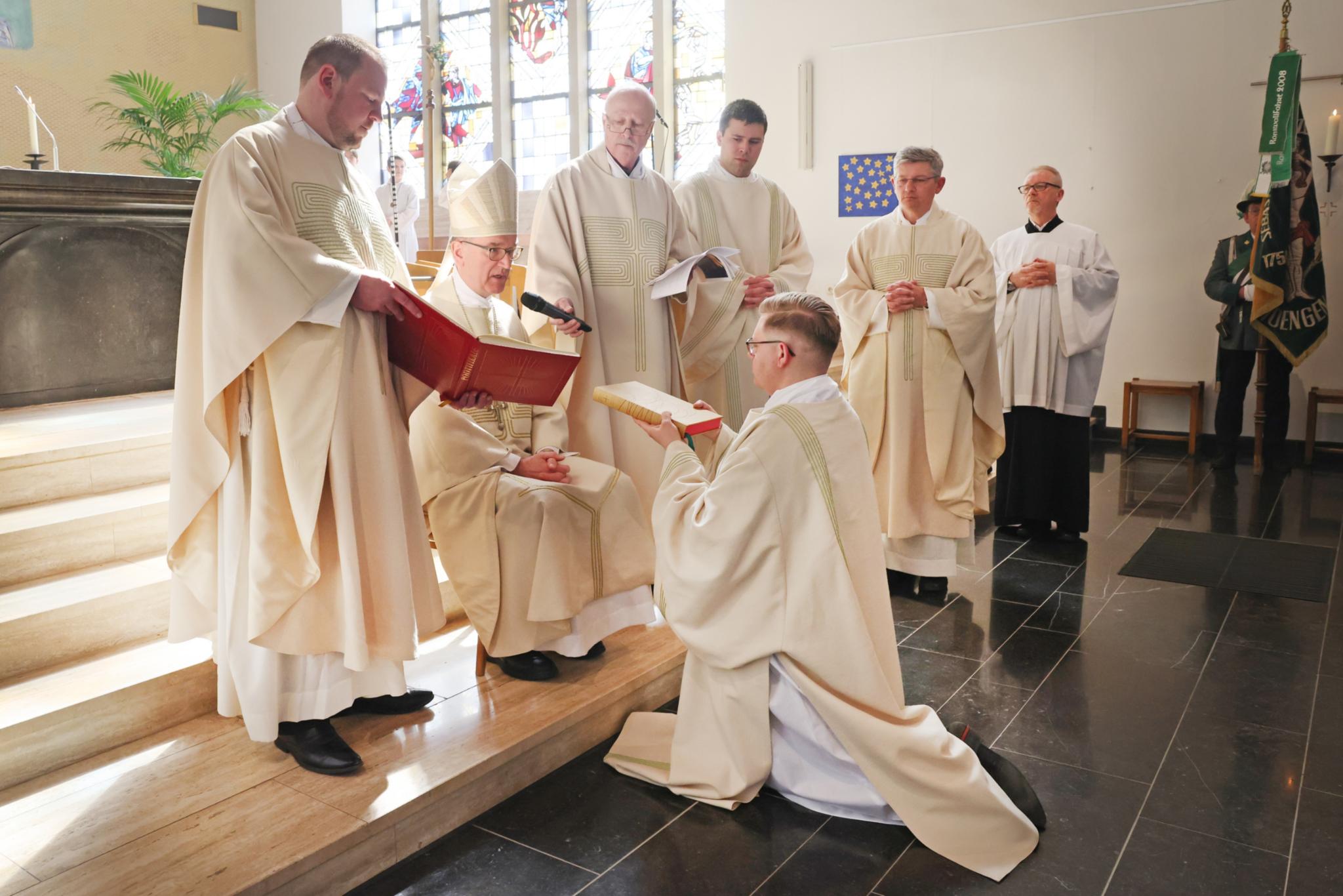 ANS-diakonweihe-wuellenweber-2023-0077
