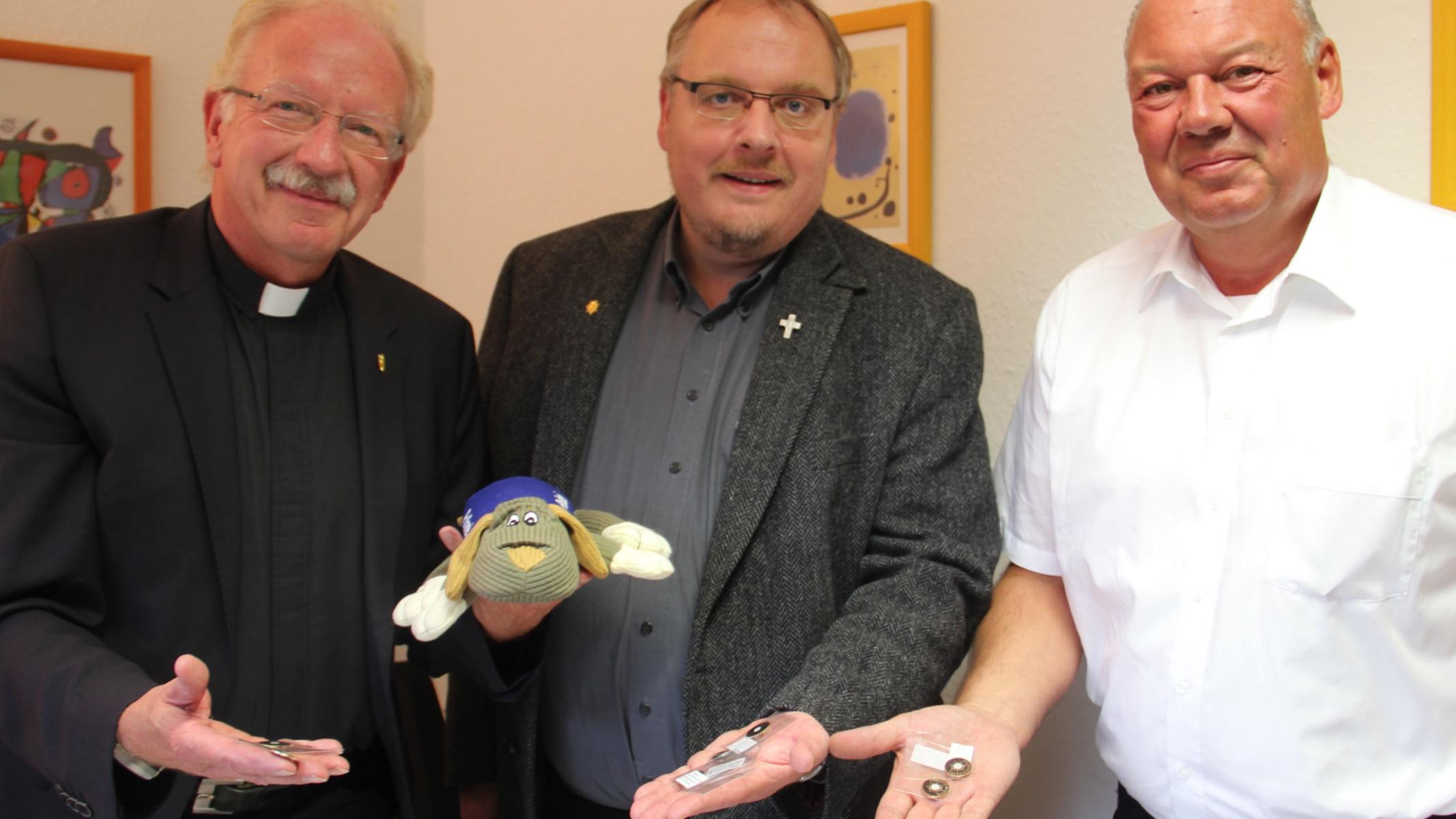 Sind für Polizistinnen und Polizisten da: v. l. Pfarrer Michael Hennen, Polizeidekan Rolf Hannig und Diakon Manfred Kappertz.