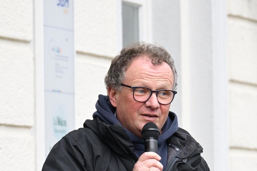Ralf Schröder ist 1. Vorsitzender des Fördervereins Flüchtlingshilfe Nettetal e.V.