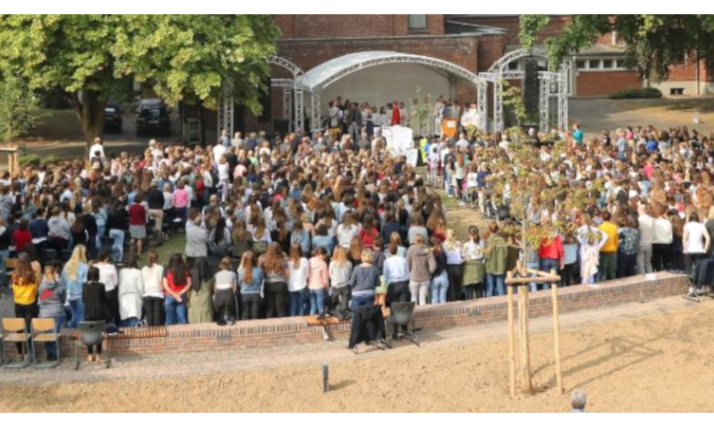 Übernahmefeier St. Angela-Schule