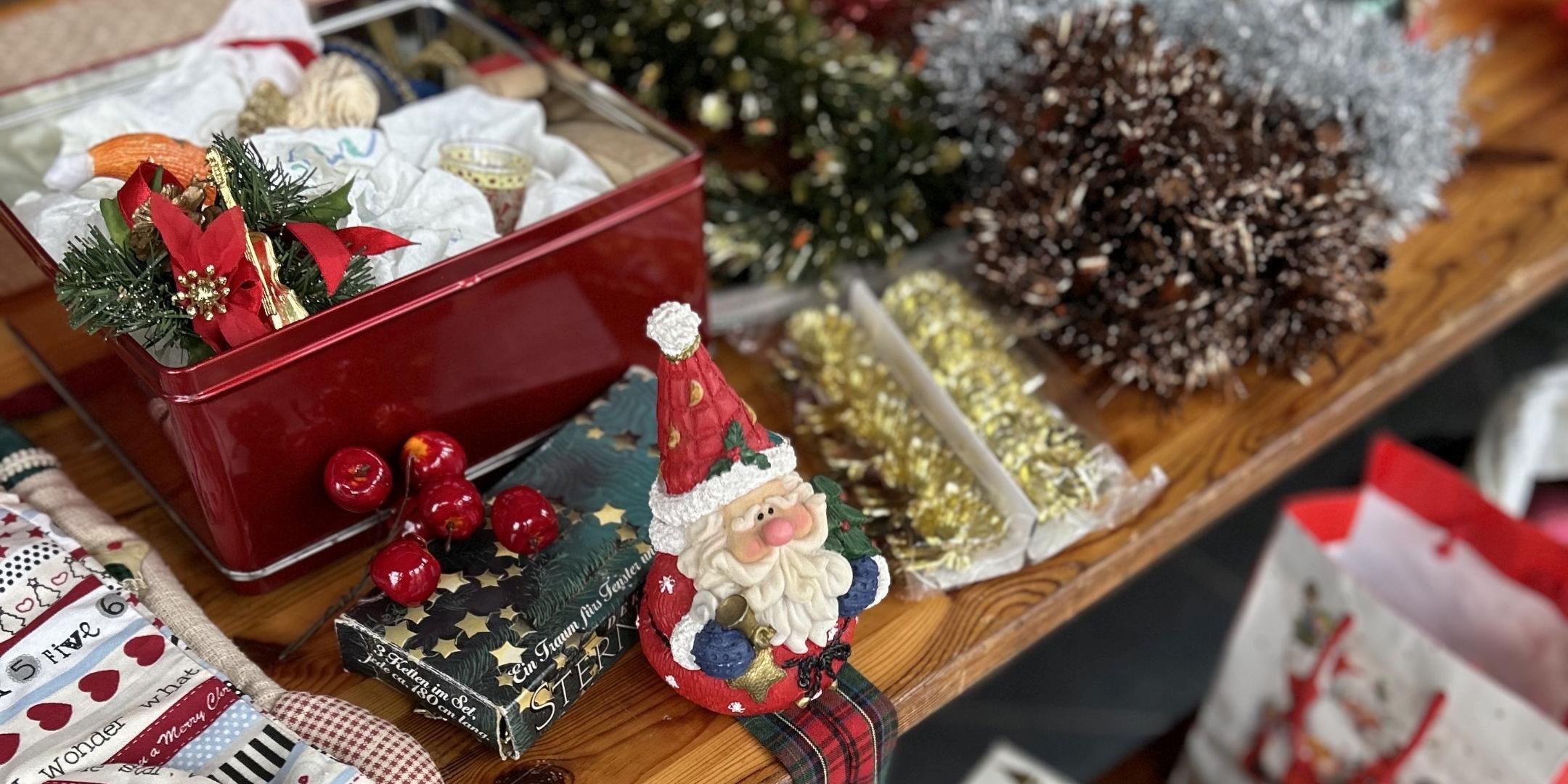 Weihnachtsdekotausch am Elisenbrunnen
