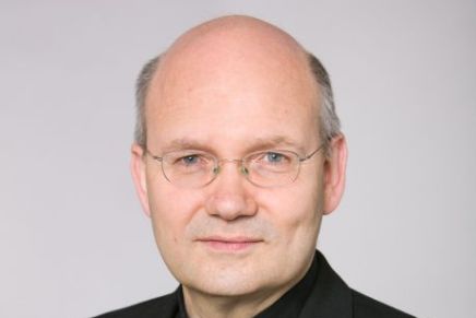 Bischof Dr. Helmut Dieser