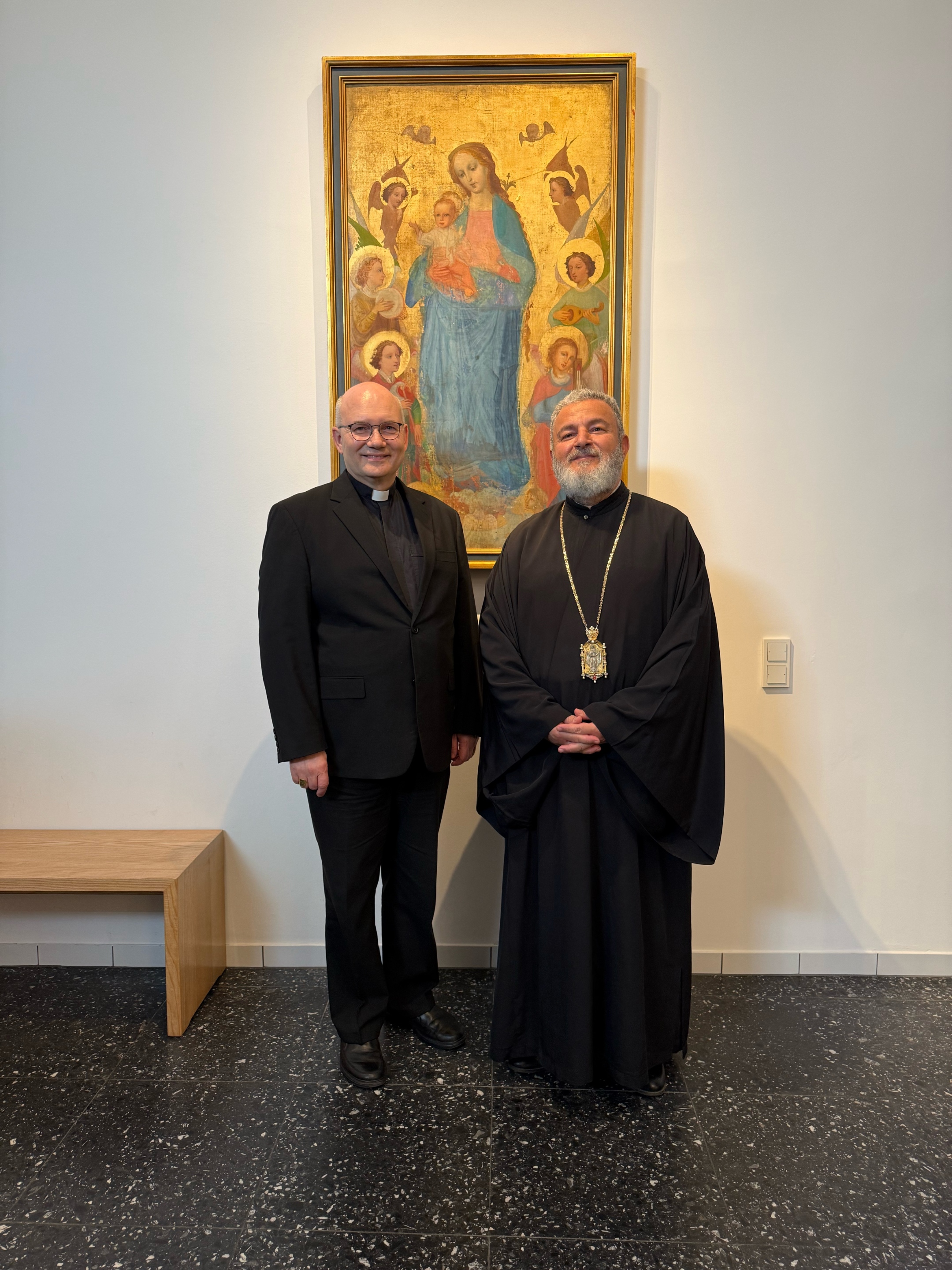 Der Aachener Bischof Helmut empfing den rum-orthodoxen Metropoliten Isaak in Aachen.