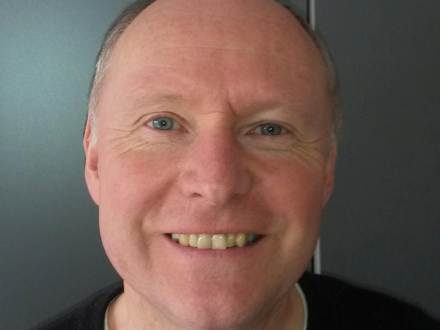 „In Zukunft müssen Laien und Priester noch stärker miteinander lernen wie die unterschiedlichen Leitungskompetenzen koordiniert werden können. Als Pfarrer ist es uns möglich, in den Fortbildungen um eine Spiritualität zu ringen, die Konkurrenzen aufbricht zu Gunsten eines gemeinsamen verantworteten Wegs.'
Pfarrer Michael Schicks, GdG-Leiter Mönchengladbach-Rheydt-West, Teilnehmer im Kurs für GdG-Rats-Vorstände