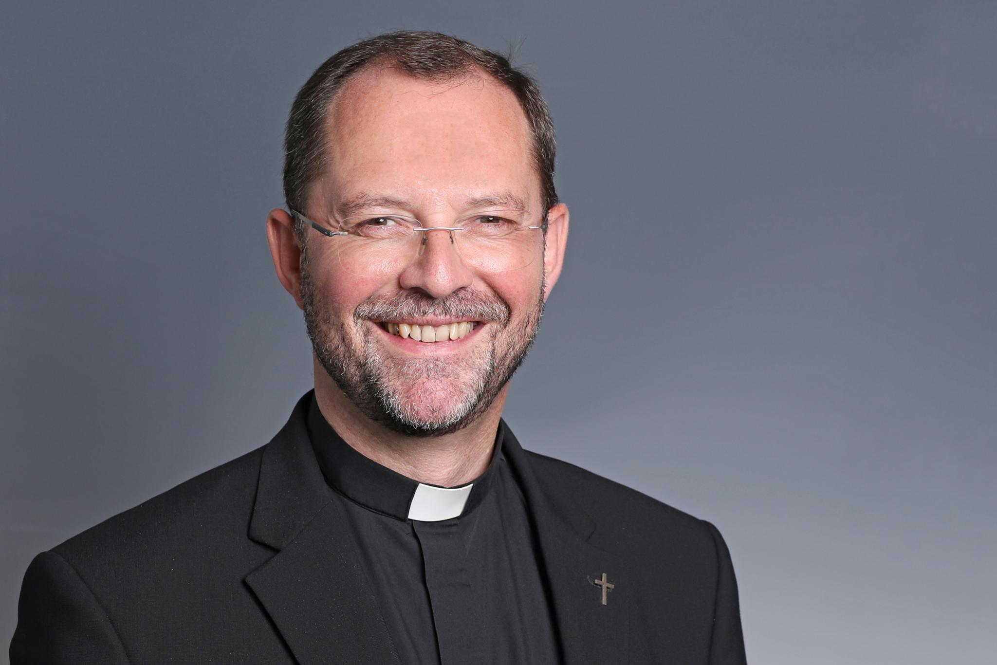 'Wir setzen uns offensiv mit der Zukunft unserer Kirche und der Lebenswirklichkeit der Menschen in unserem Bistum auseinander“, kommentiert Generalvikar Dr. Andreas Frick die Veröffentlichung der aktuellen Kirchenstatistik.