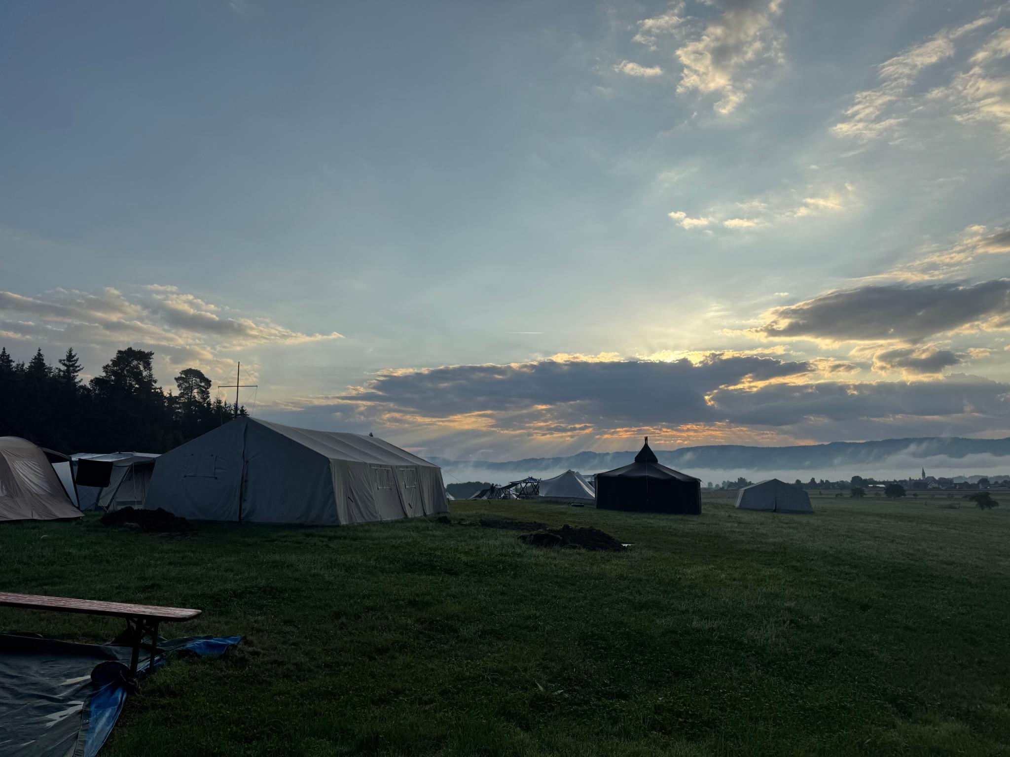 Sonnenaufgang vor Jurte
