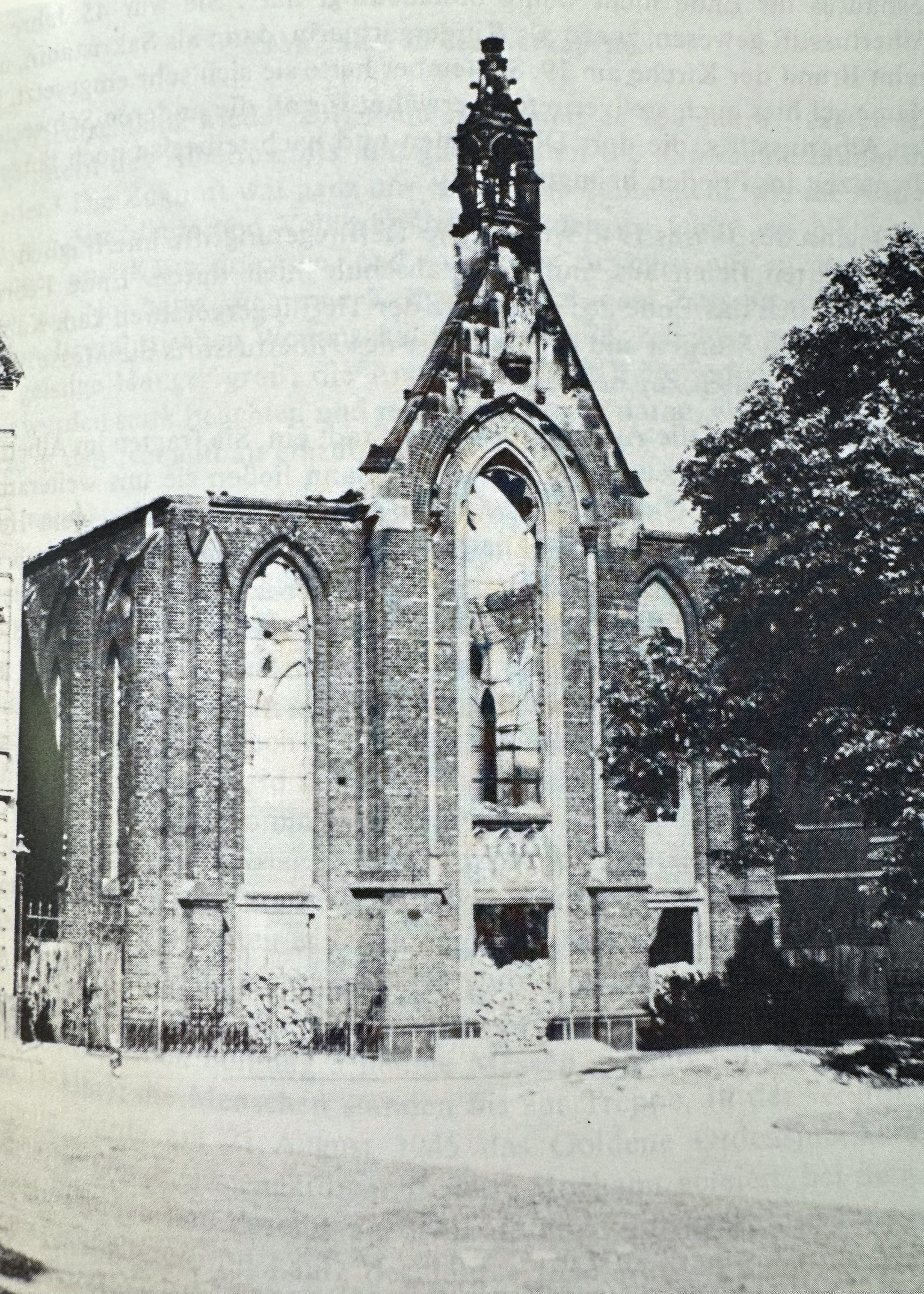 Albertuskirche nach der Kriegszerstörung