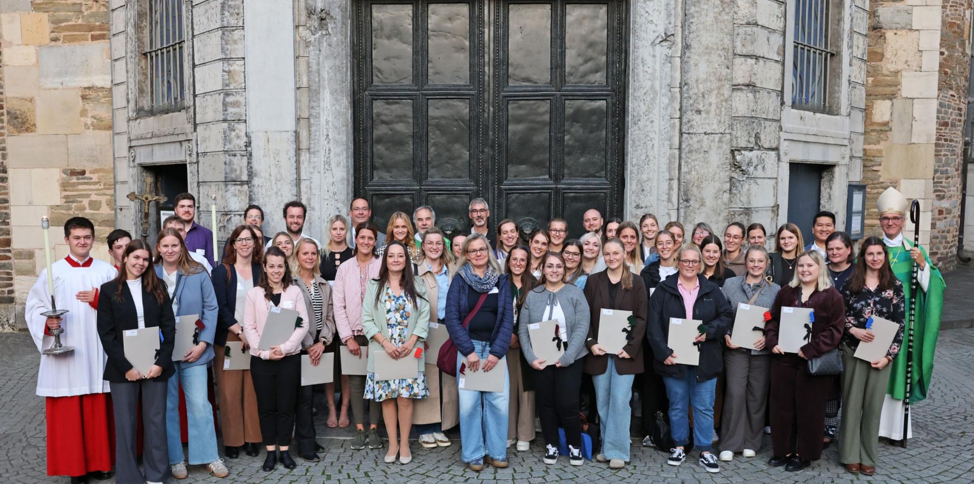 42 Religionslehrkräfte erhalten ihre kirchliche Beauftragung (Missio canonica)