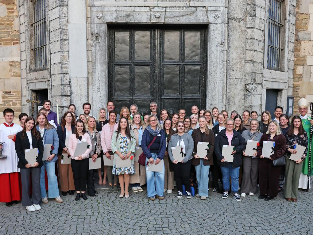42 Religionslehrkräfte erhalten ihre kirchliche Beauftragung (Missio canonica)