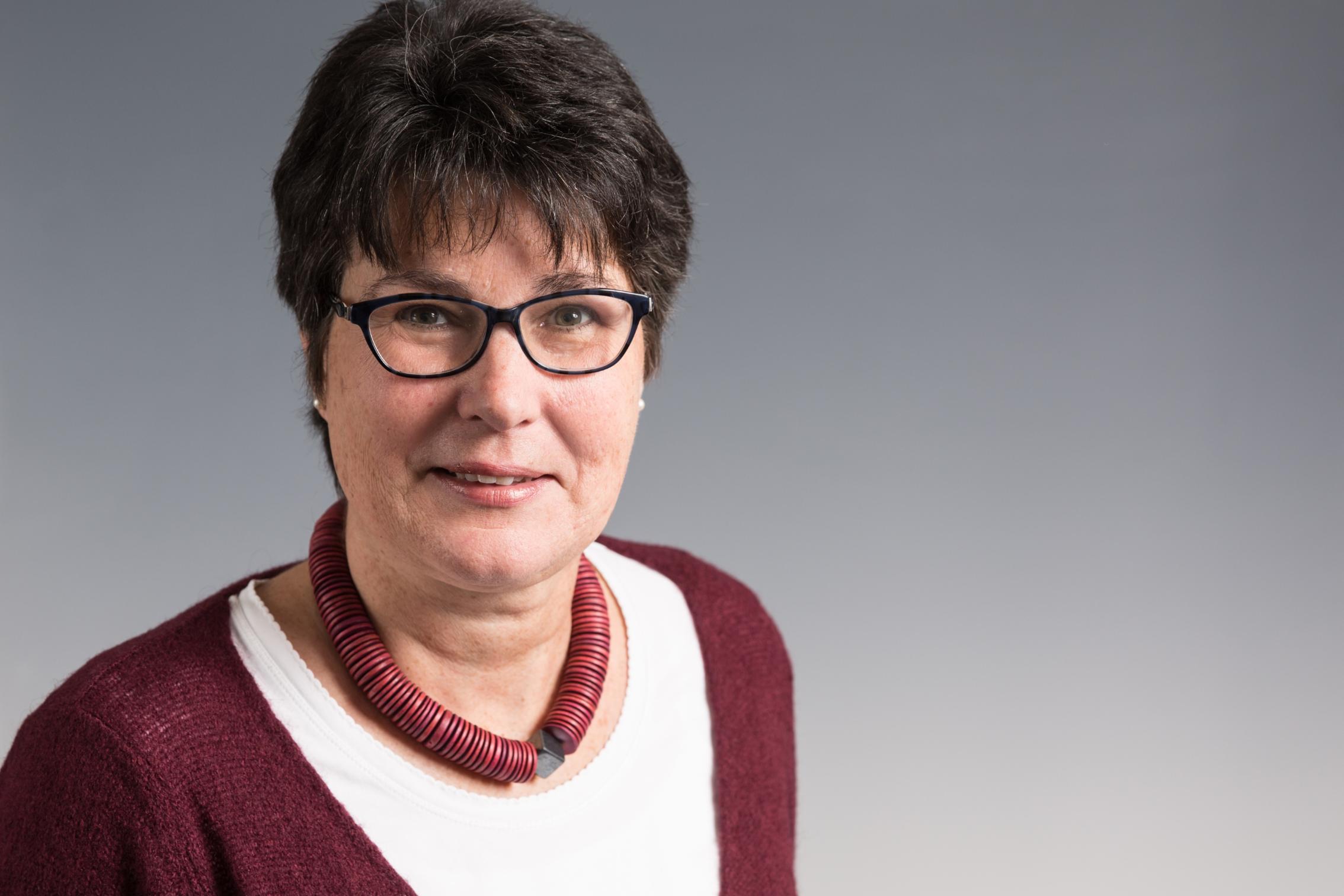 Ruth  Schloemer