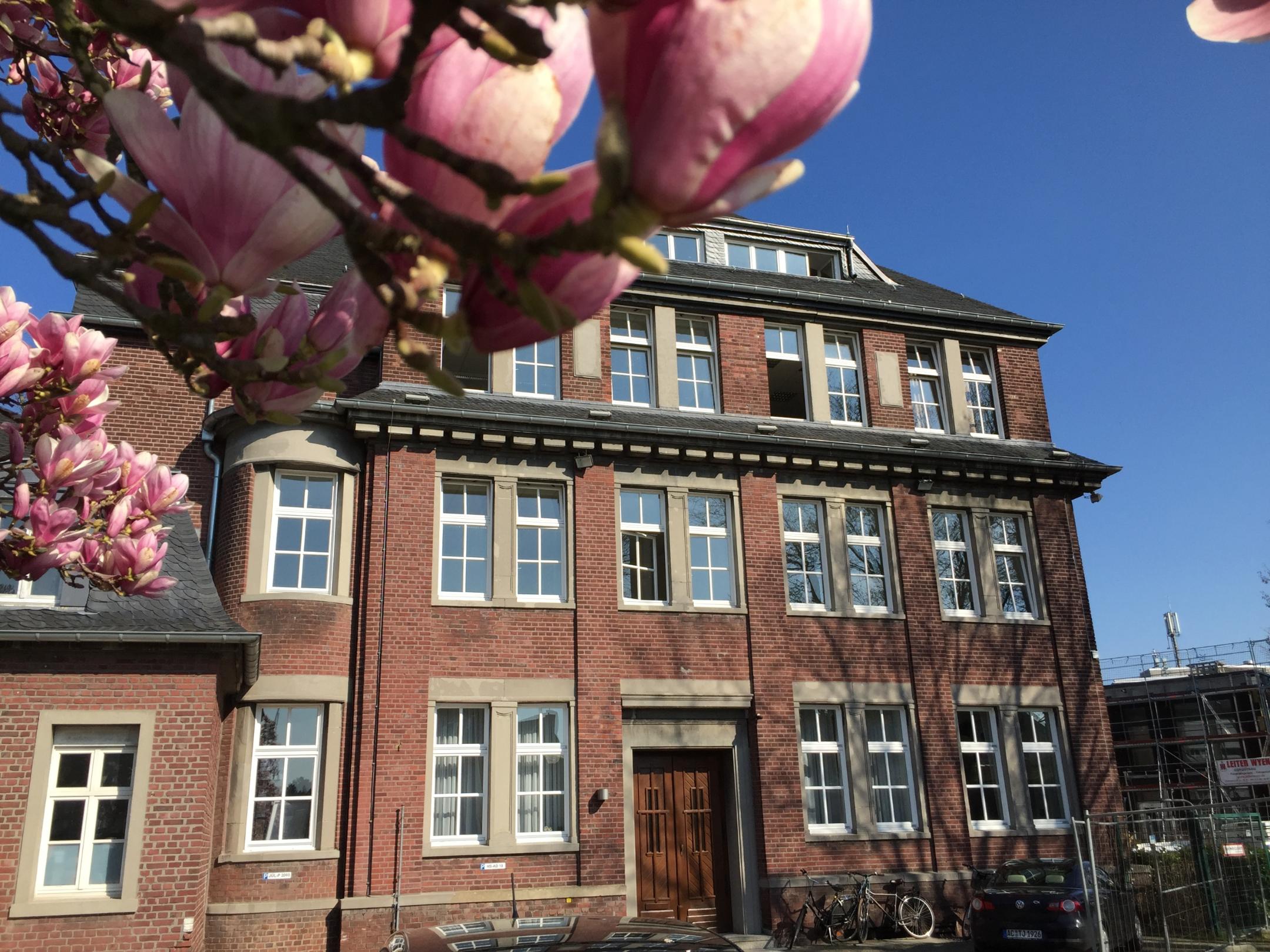Bischöfliches Gymnasium St. Ursula Geilenkirchen (Dominik Esser) (2)