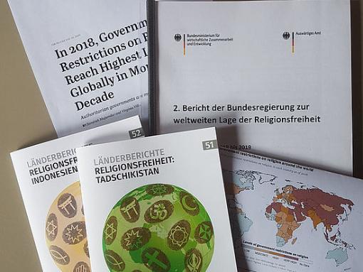 missio-hilft-religionsfreiheit-broschueren