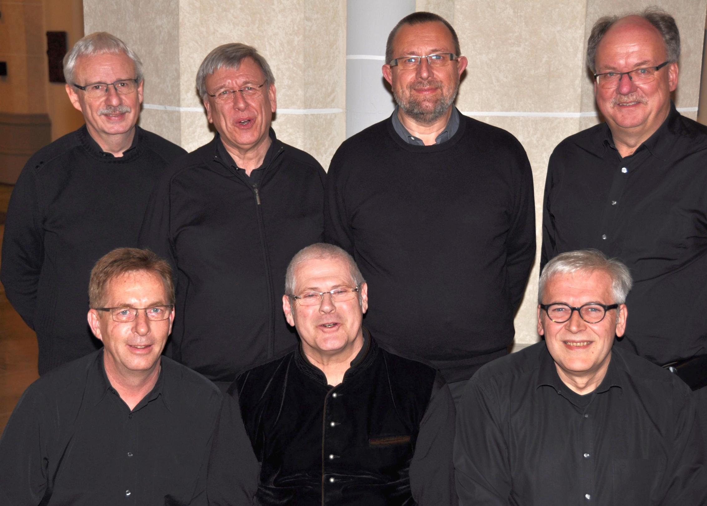 Das kölsch-katholischen Ensemble wird von Pfarrer Harald Josephs geleitet