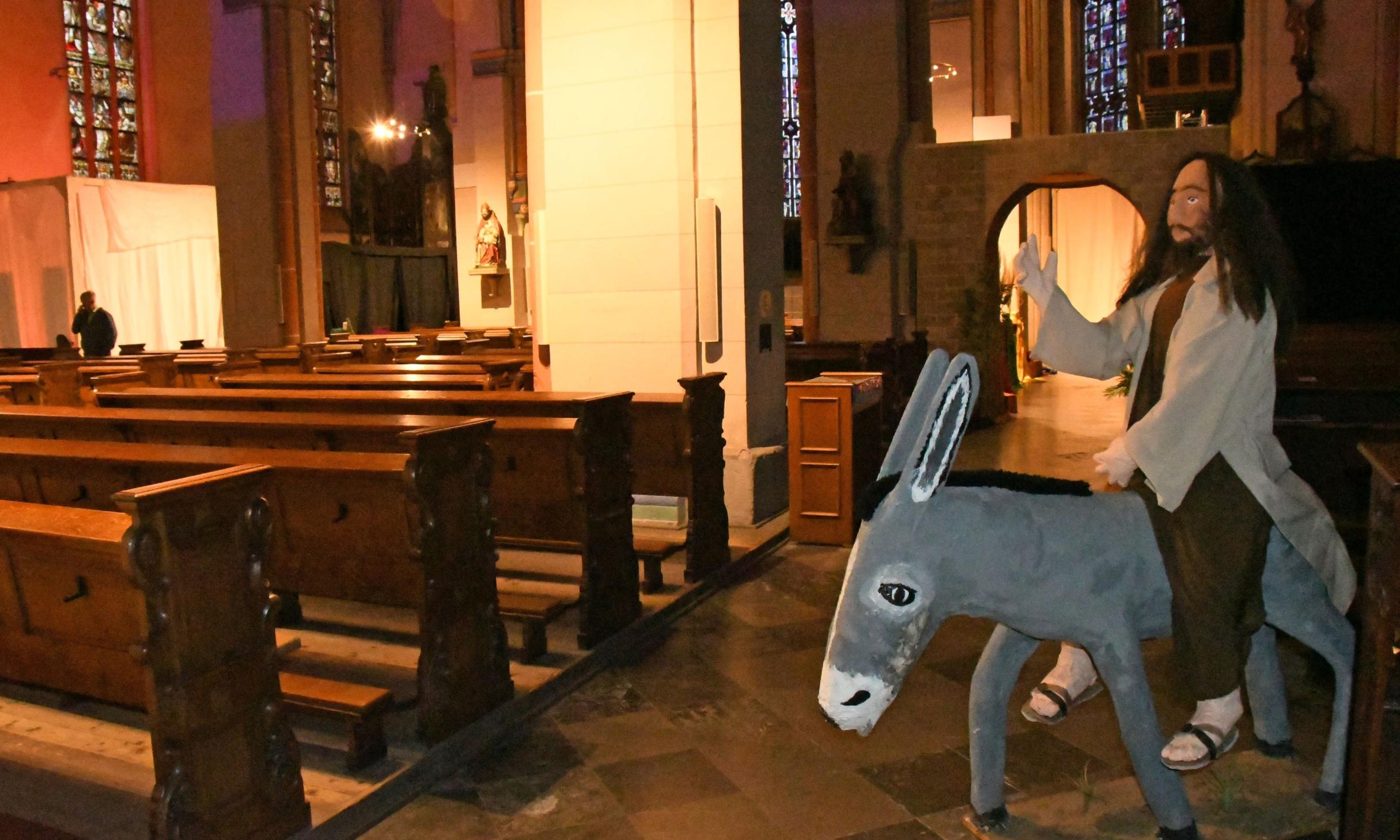 Vom 1. März bis 6. April 2026 lädt der Ostergarten Kempen wieder in die Kirche St. Mariae Geburt ein.