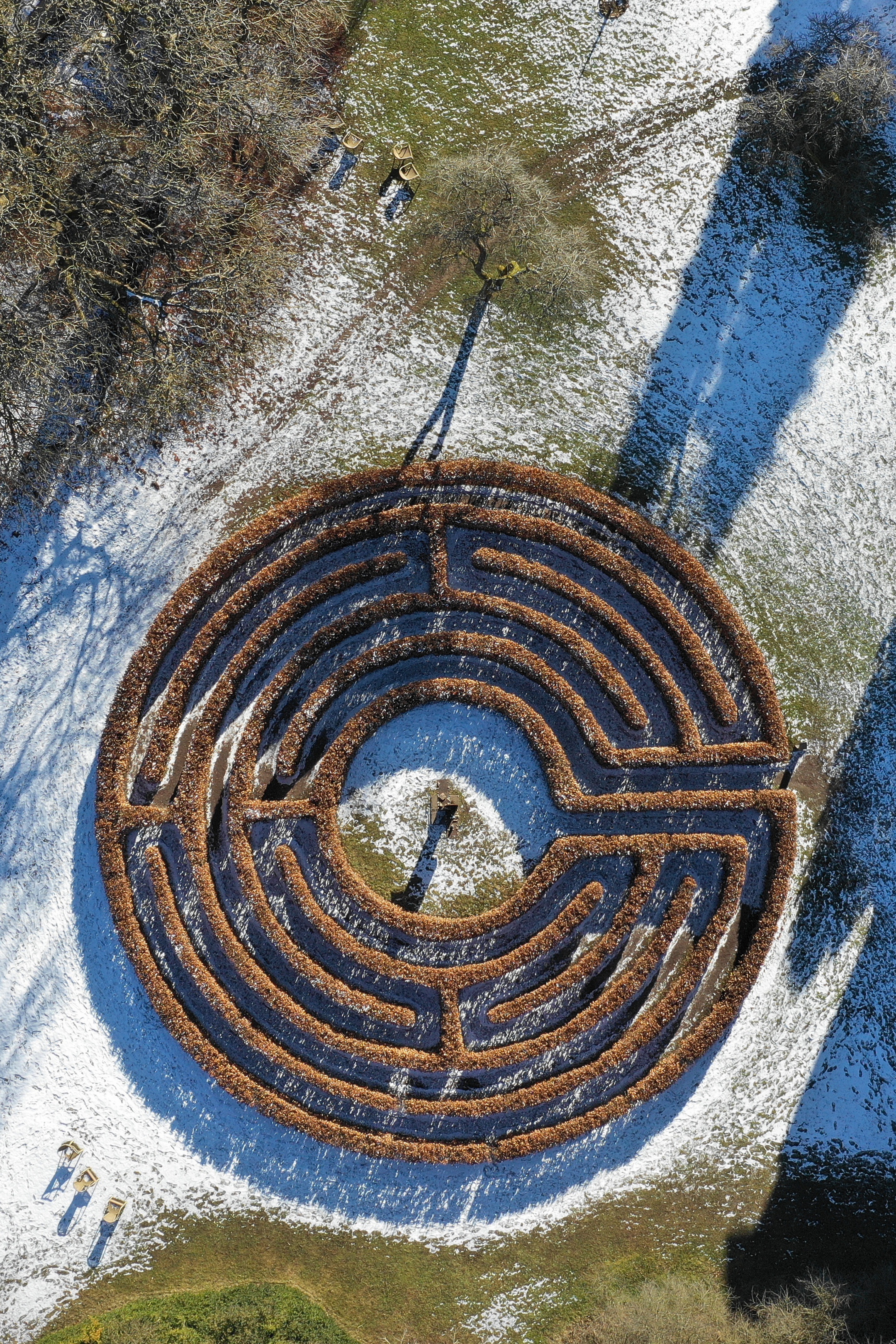 Ein besonderer Ort stellt auch das Labyrinth im Kloster Steinfeld dar.